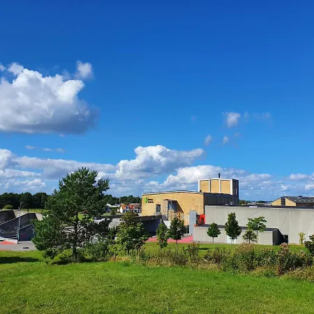 Vandrerhjem Arena *